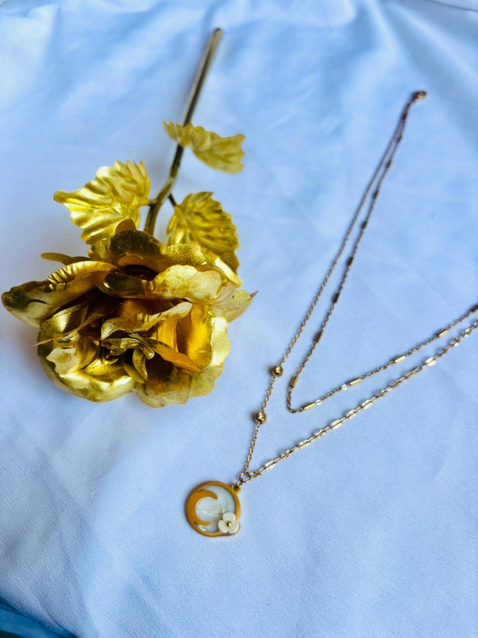moon neckchain