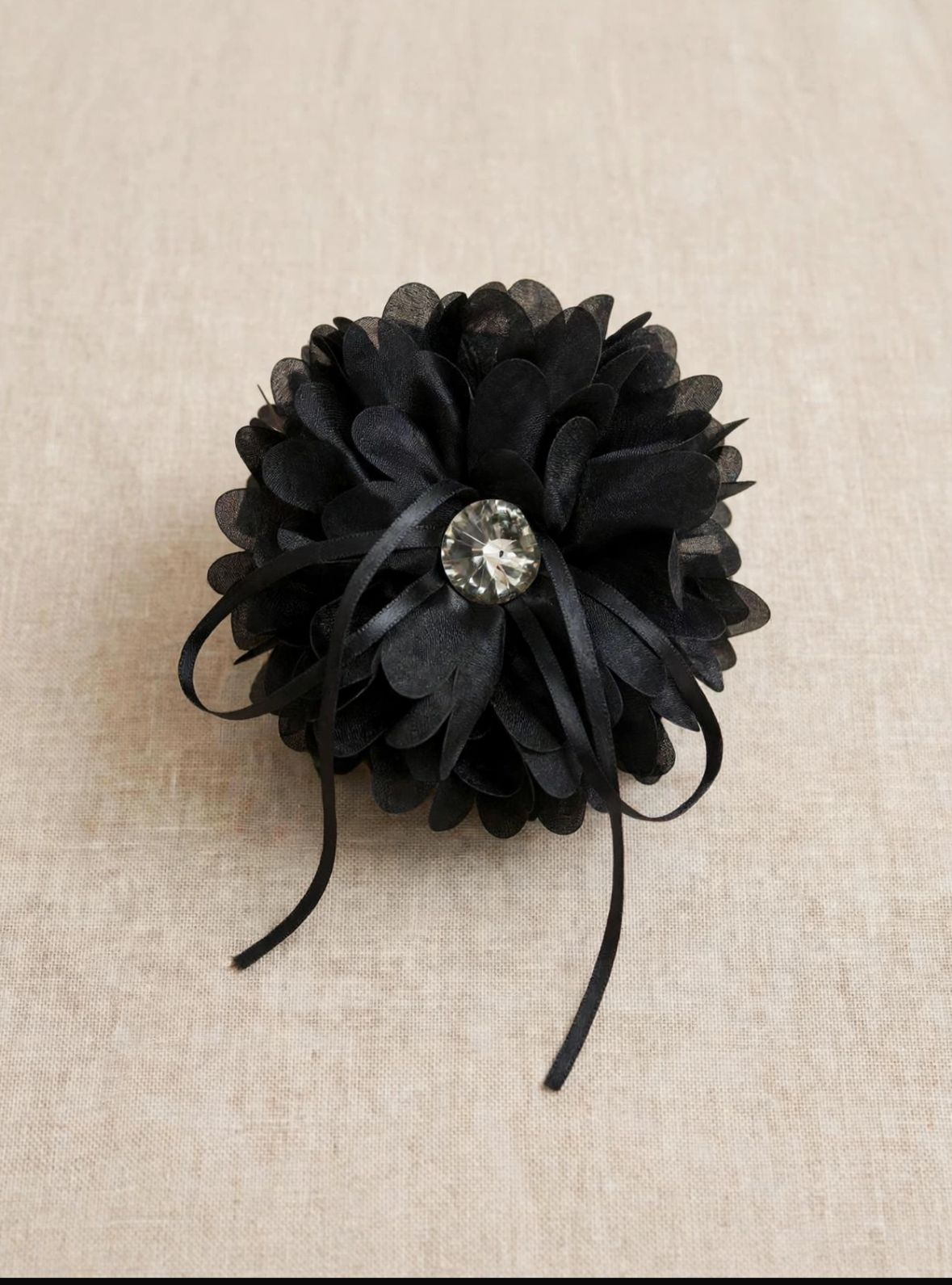 Black flower clutch