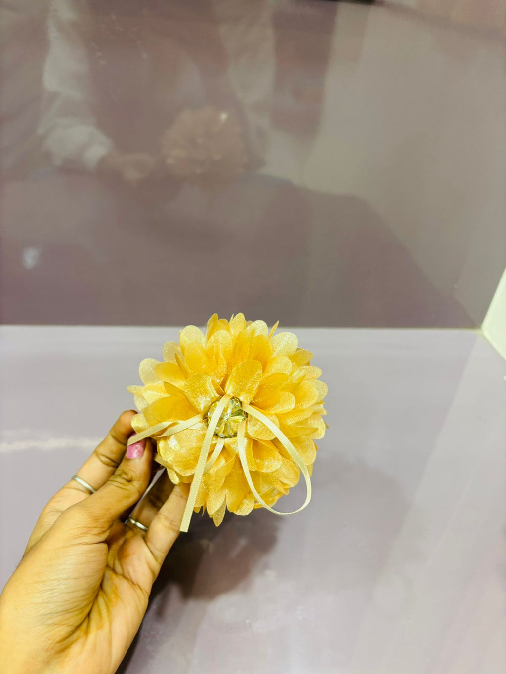 Blossom bow clip