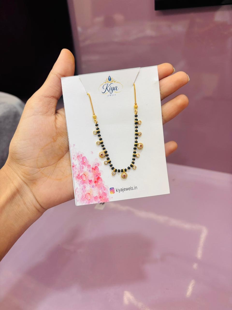 Floral charm mangalsutra