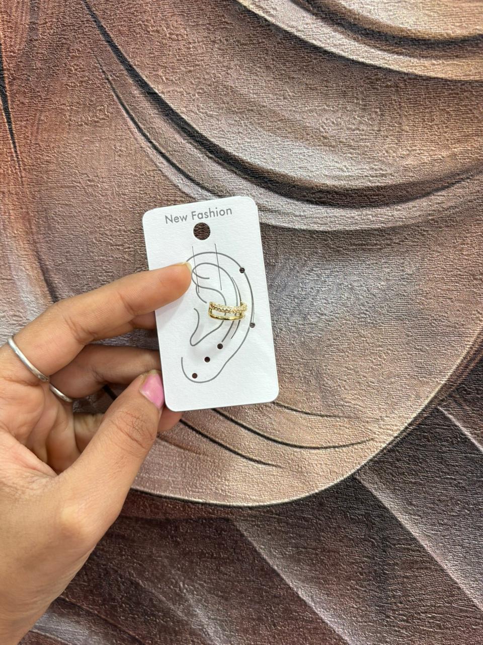Twinkle earcuff