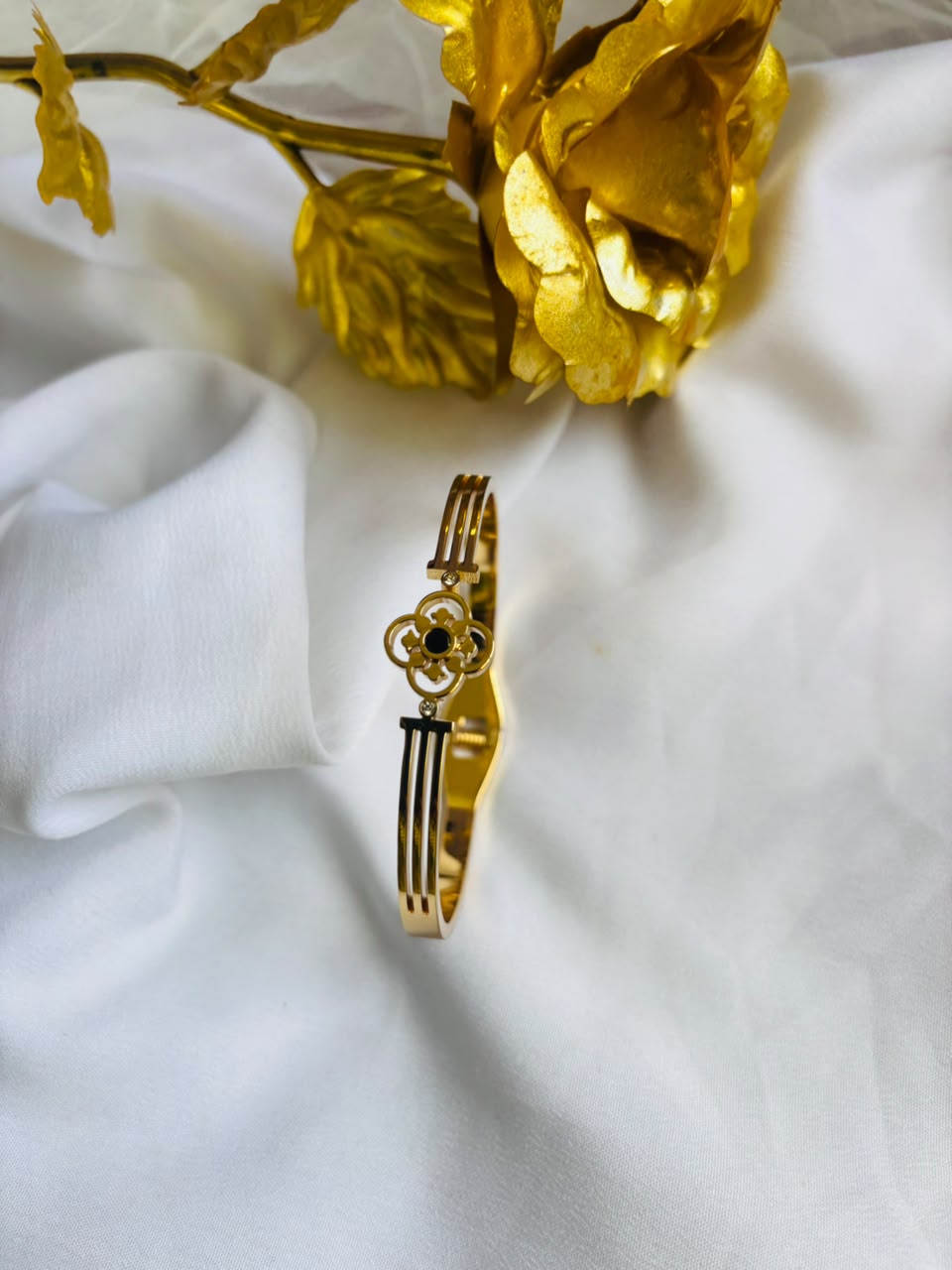 Flower Kada