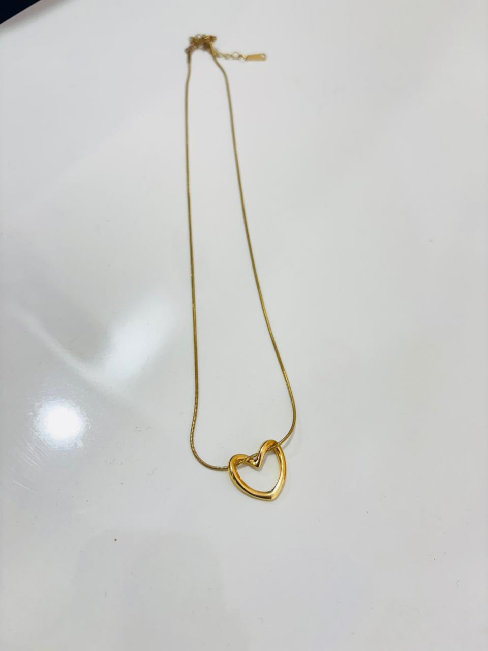 Twisted heart chain